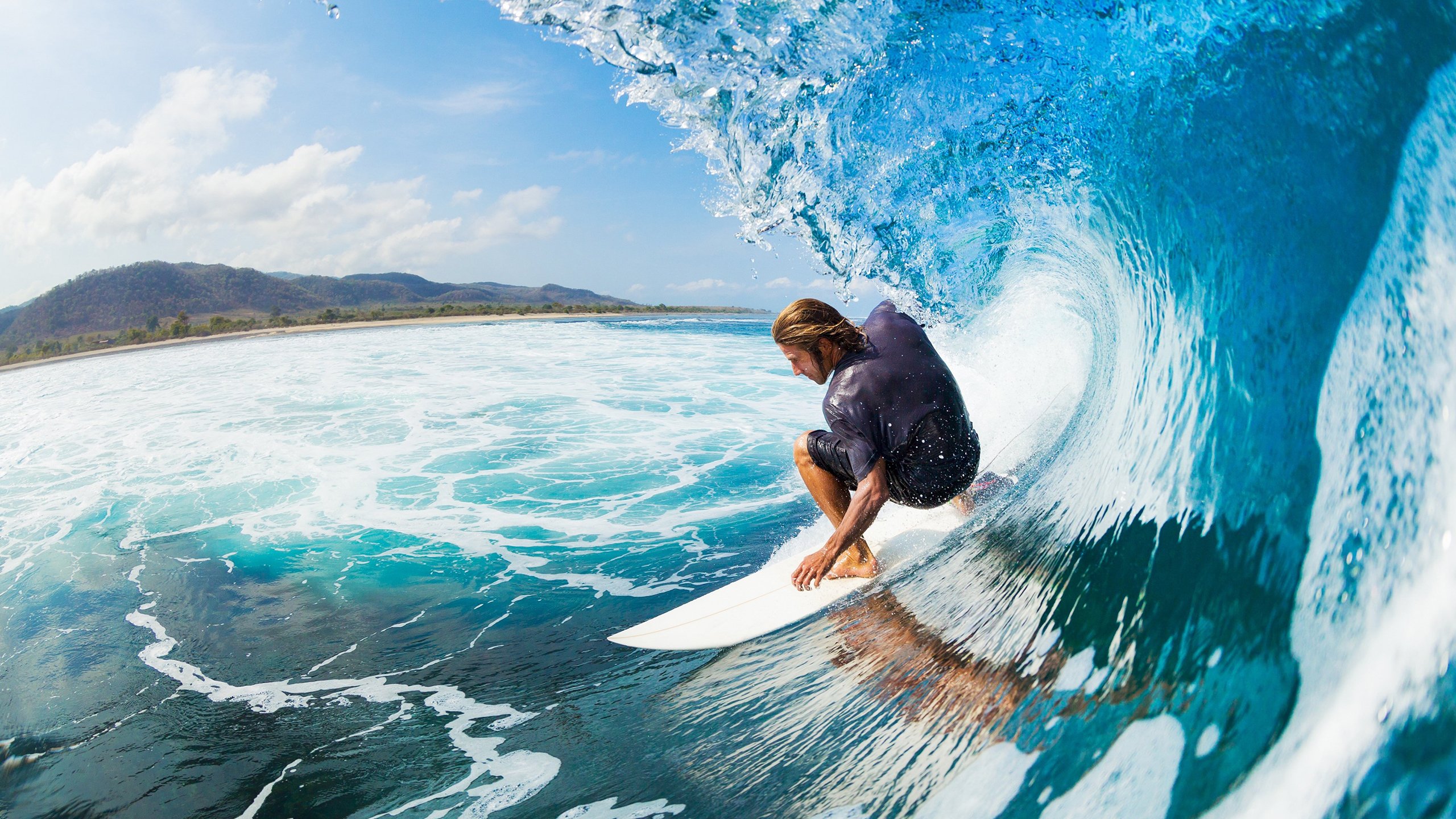 中学生足球精英营通过实战提升技战术理解，市区全面建立校园足球精英训练营